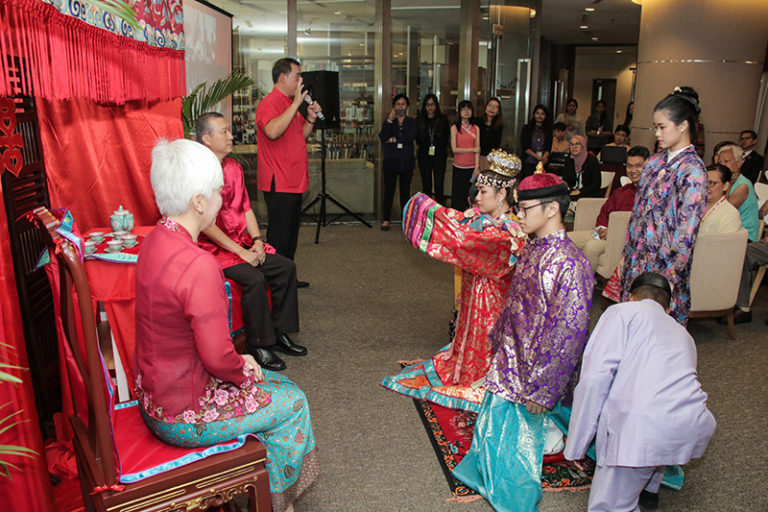 Exploring Ethnic Diversity: Baba & Nyonya Through The Lens Of Culture ...